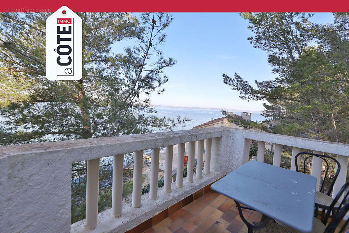 Maison à SAINT-MITRE-LES-REMPARTS