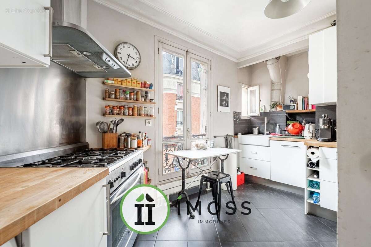 Appartement à PARIS-18E