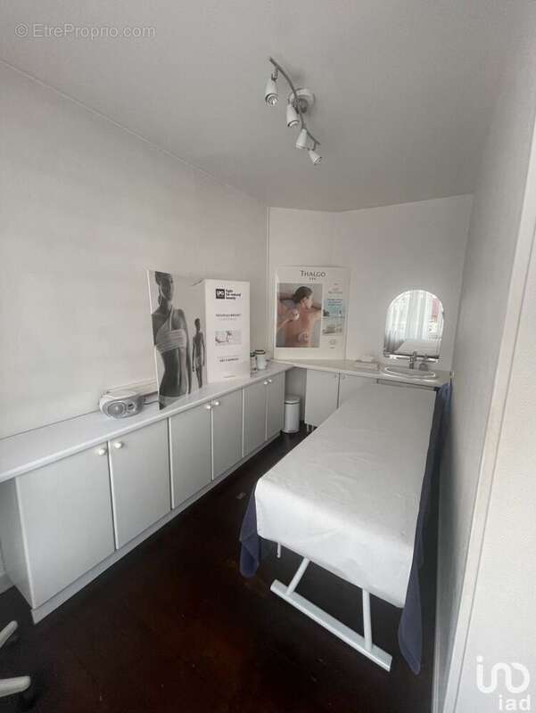 Photo 4 - Commerce à VILLENEUVE-LE-ROI