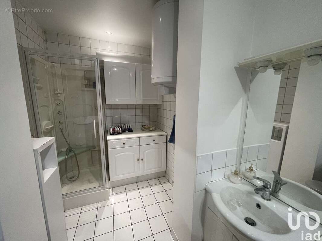 Photo 9 - Commerce à VILLENEUVE-LE-ROI