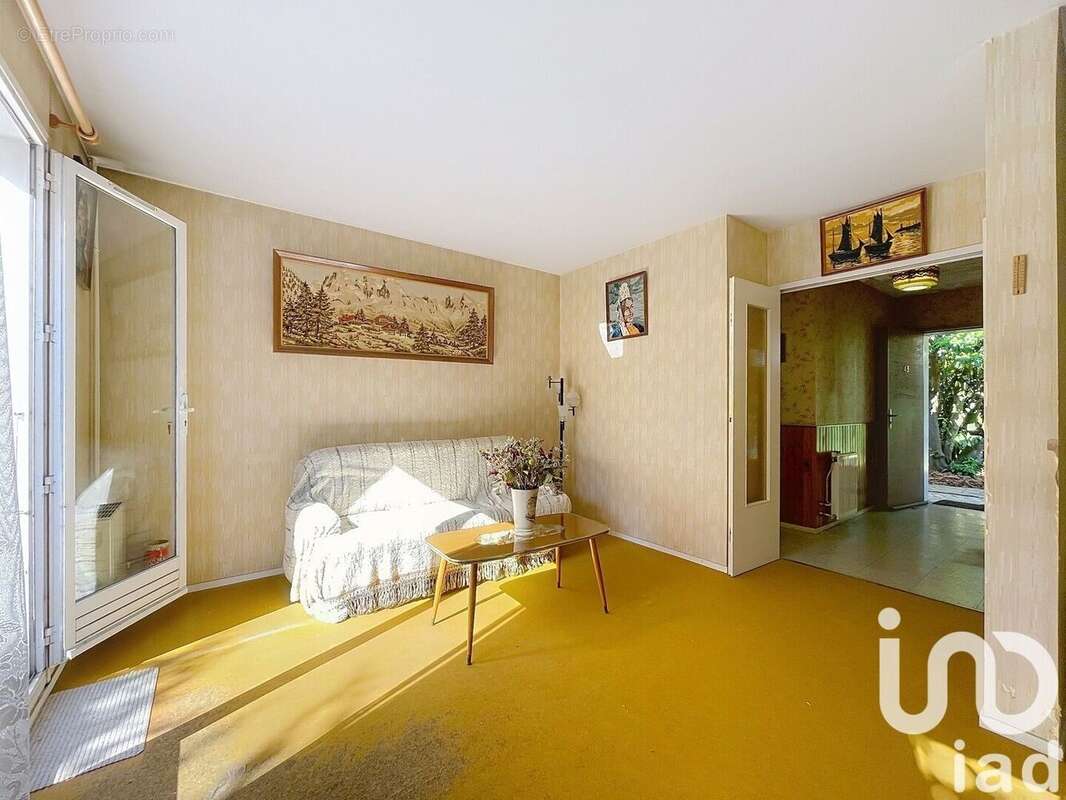 Photo 2 - Maison à MONTCOURT-FROMONVILLE