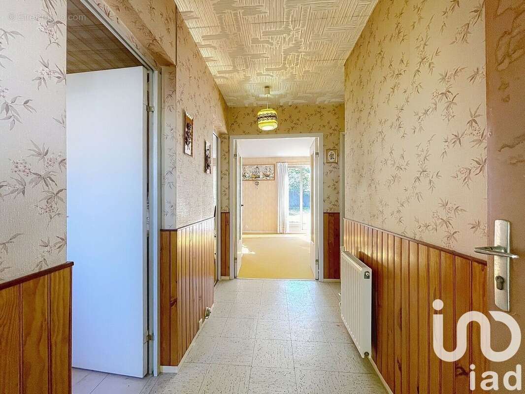 Photo 5 - Maison à MONTCOURT-FROMONVILLE