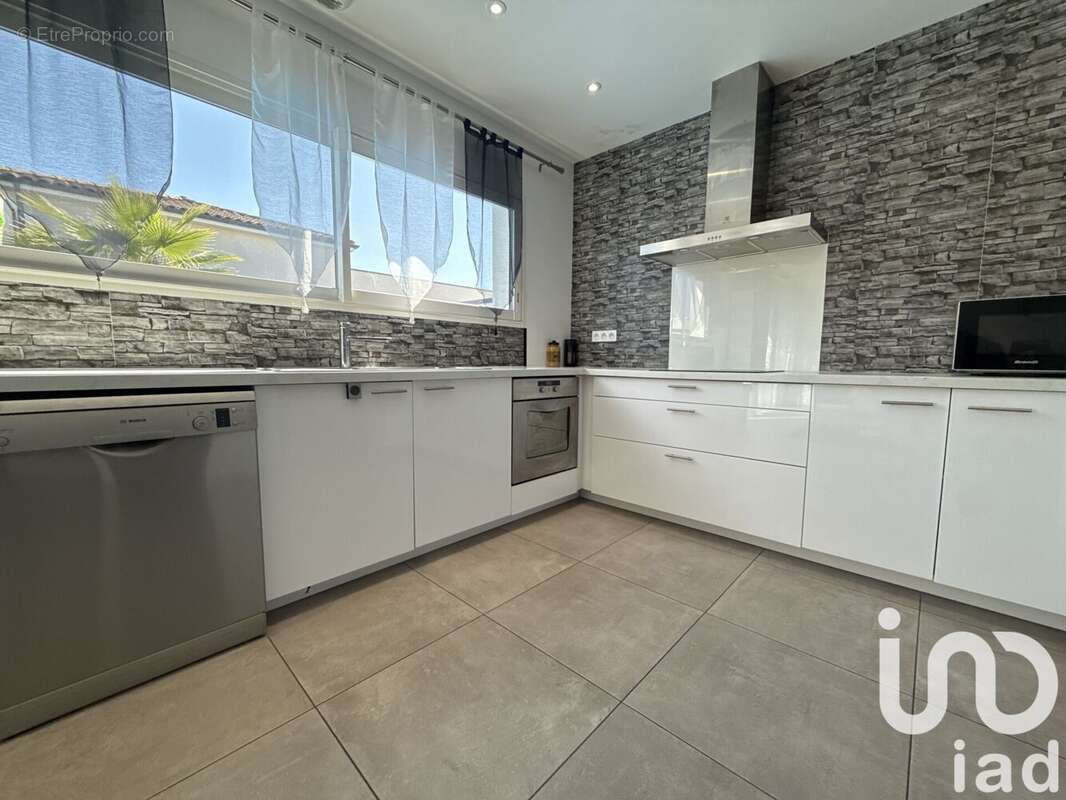 Photo 2 - Maison à MONTBETON