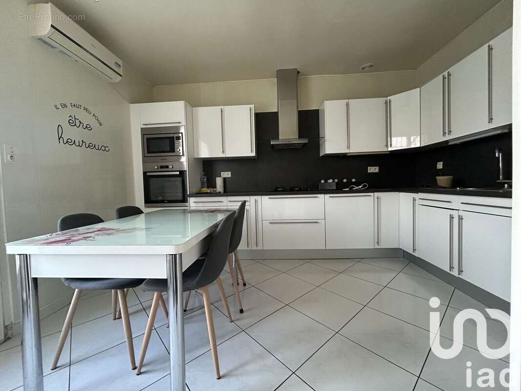 Photo 2 - Maison à MONTLUCON