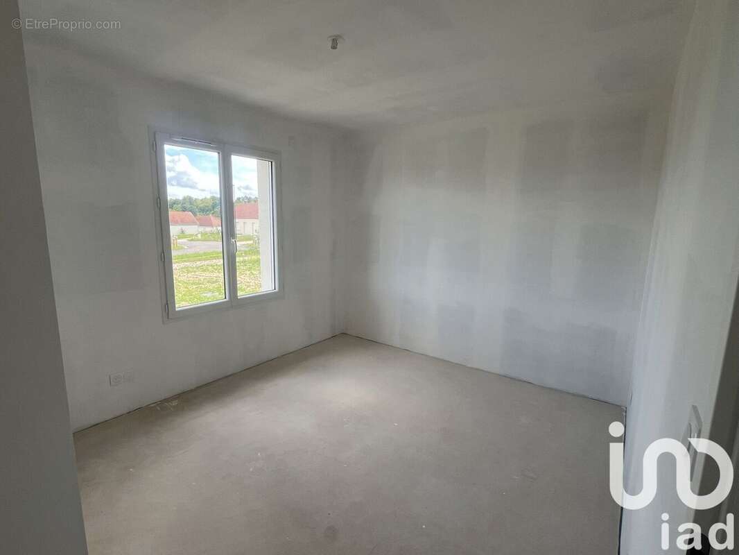 Photo 5 - Maison à FEUGES