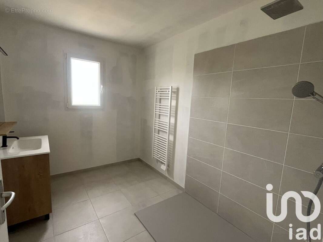 Photo 8 - Maison à FEUGES