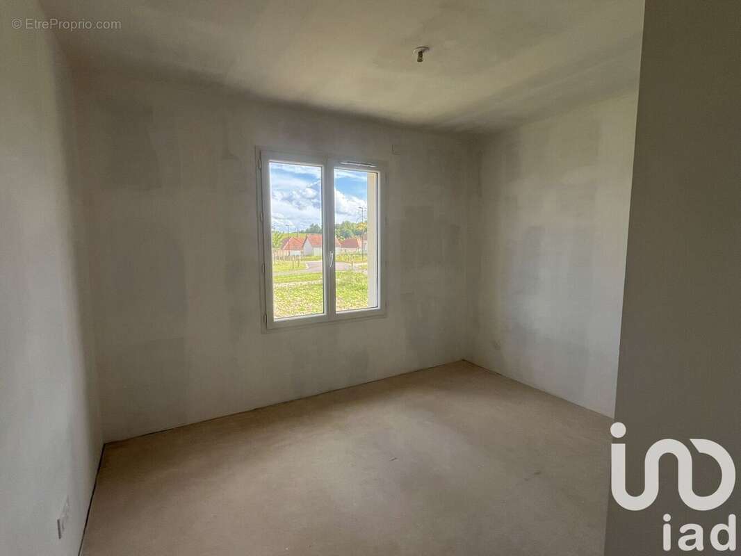 Photo 9 - Maison à FEUGES