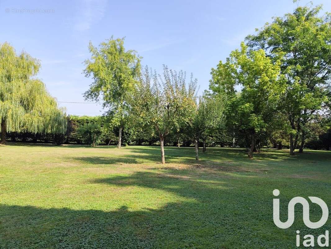 Photo 2 - Terrain à ETEVAUX