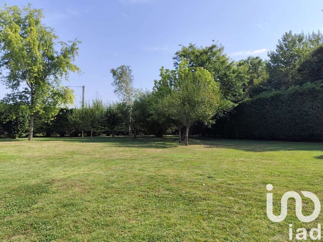 Photo 3 - Terrain à ETEVAUX