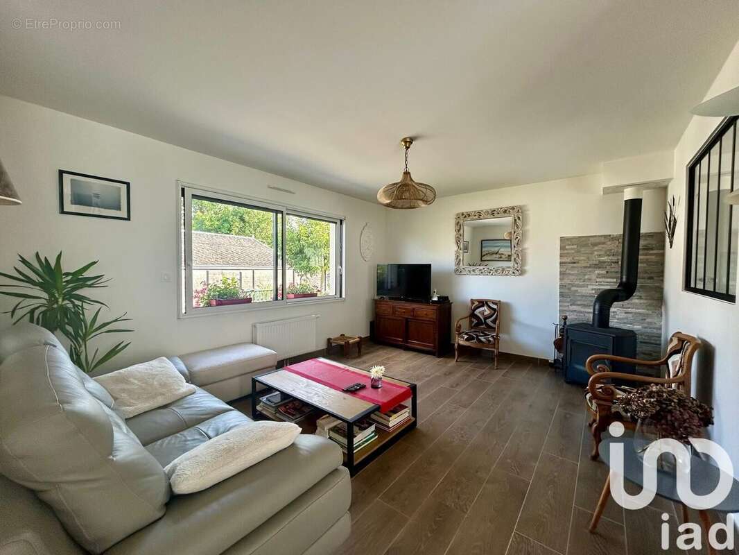 Photo 4 - Maison à TAVERS