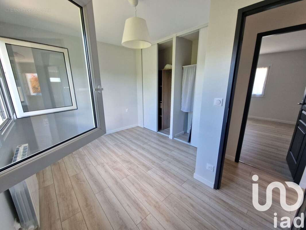 Photo 4 - Appartement à LA CHAPELLE-SAINT-MESMIN