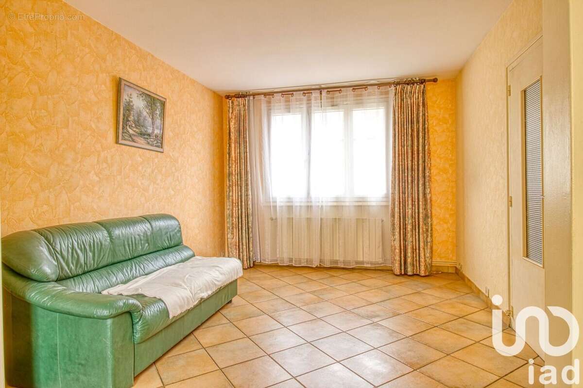 Photo 2 - Maison à SARCELLES