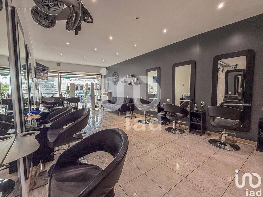 Photo 1 - Commerce à LA FERTE-SOUS-JOUARRE