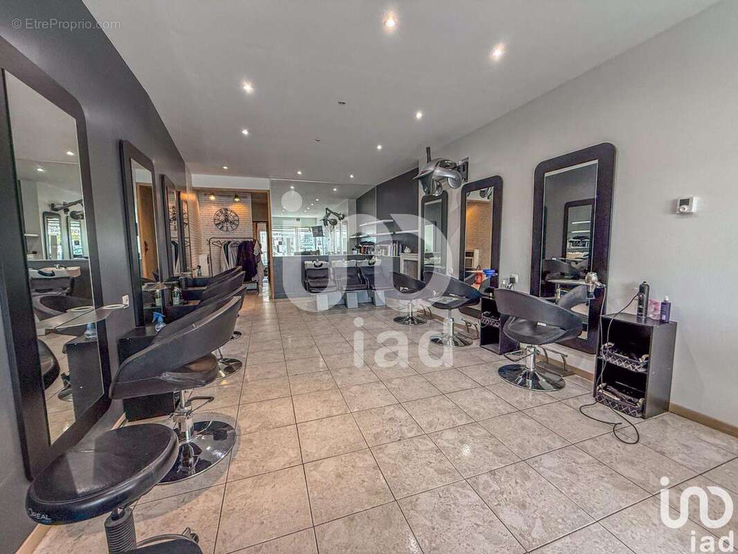 Photo 4 - Commerce à LA FERTE-SOUS-JOUARRE