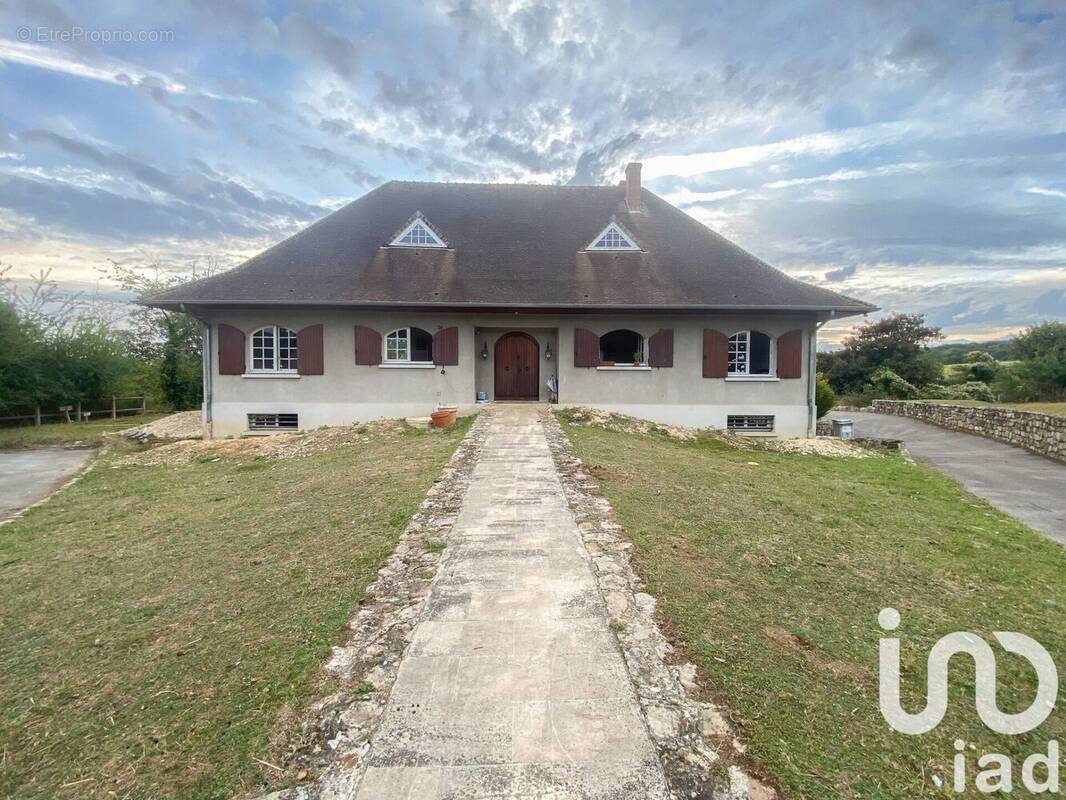 Photo 1 - Maison à NEUILLY-SAINT-FRONT