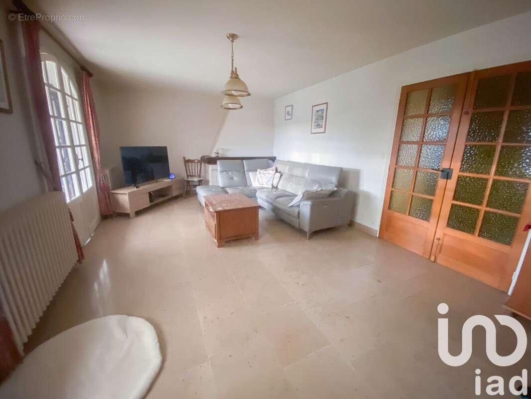 Photo 8 - Maison à NEUILLY-SAINT-FRONT