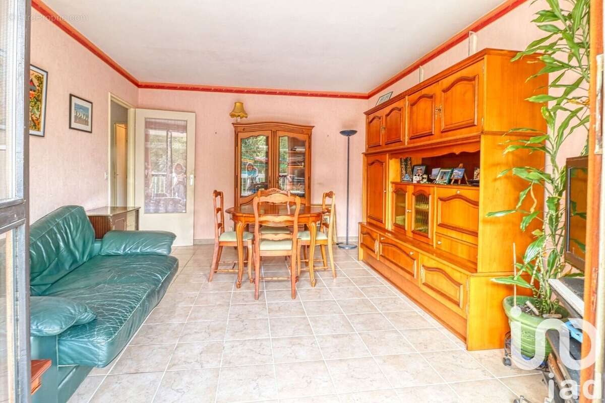 Photo 3 - Appartement à MARGENCY