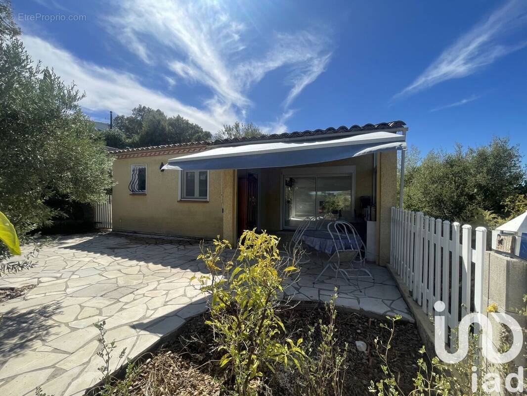 Photo 1 - Maison à LE MUY