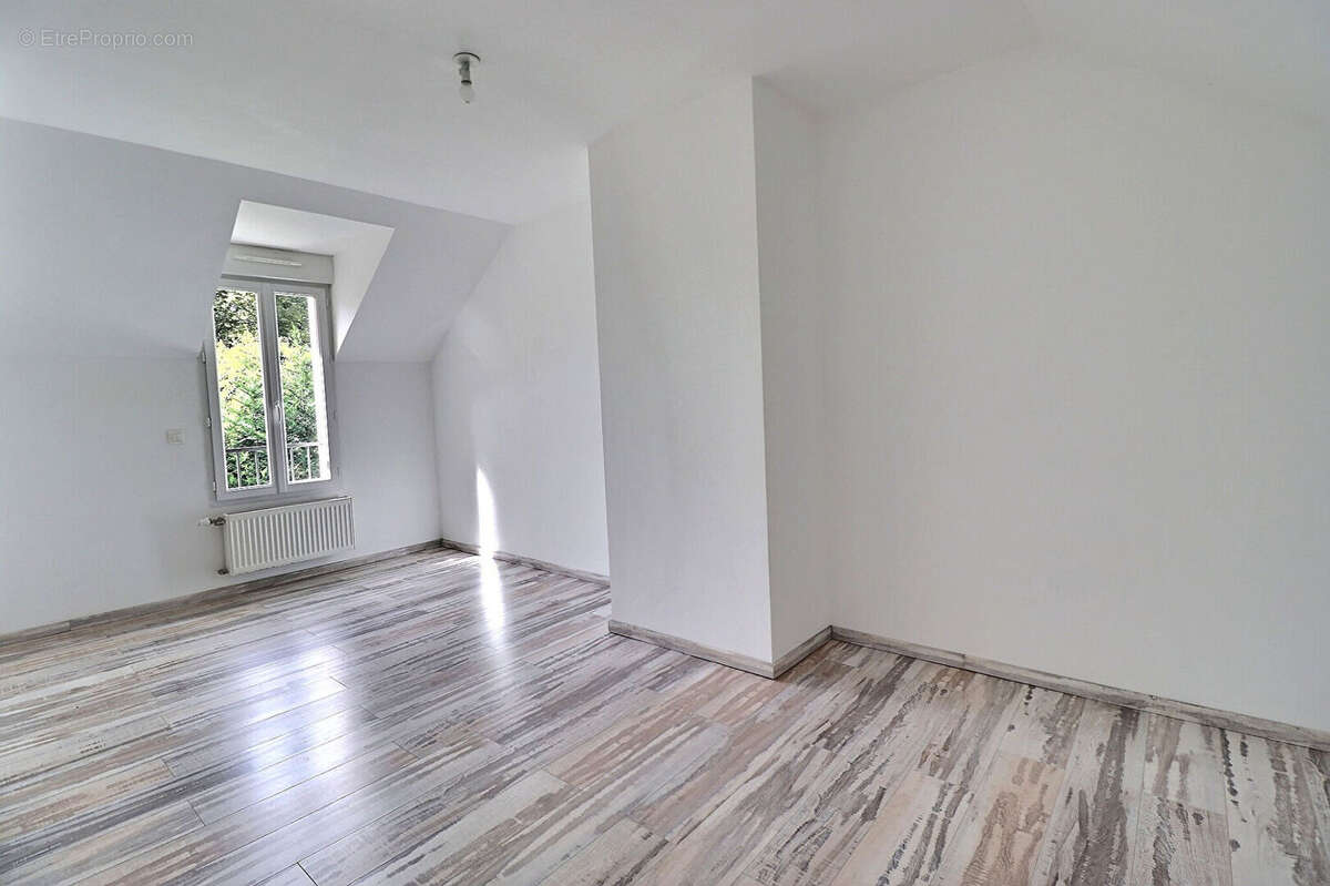 Maison à L&#039;ETANG-LA-VILLE