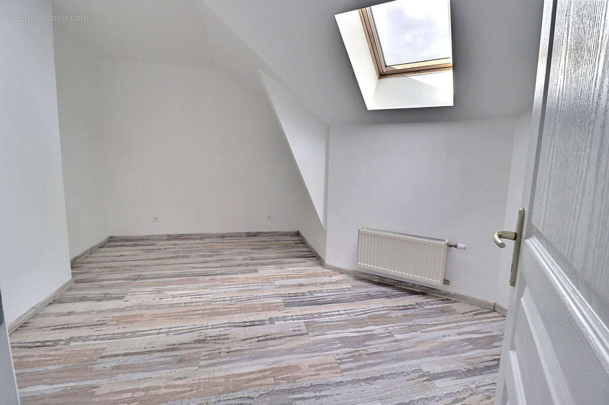 Maison à L&#039;ETANG-LA-VILLE