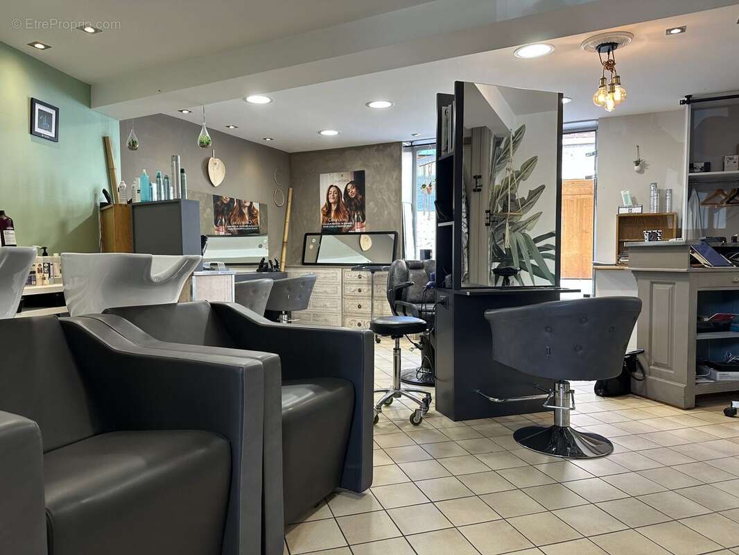 Autre à QUINCIE-EN-BEAUJOLAIS