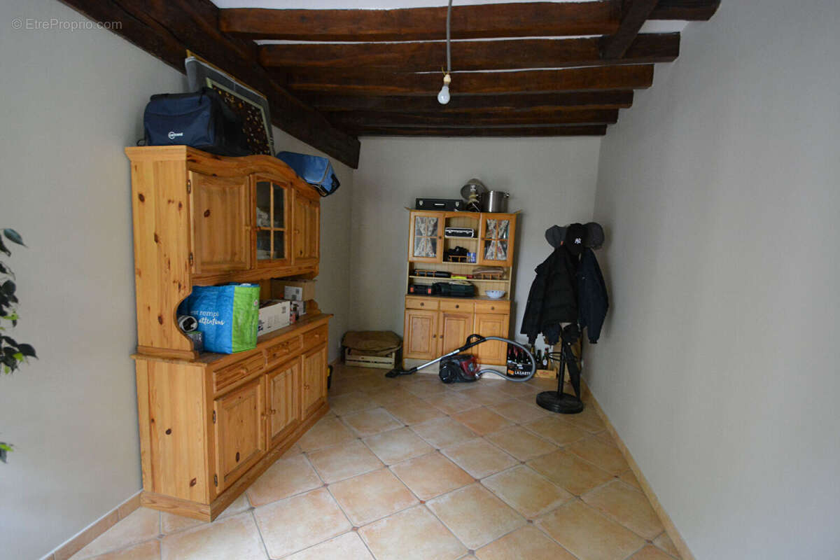 Maison à COURCELLES