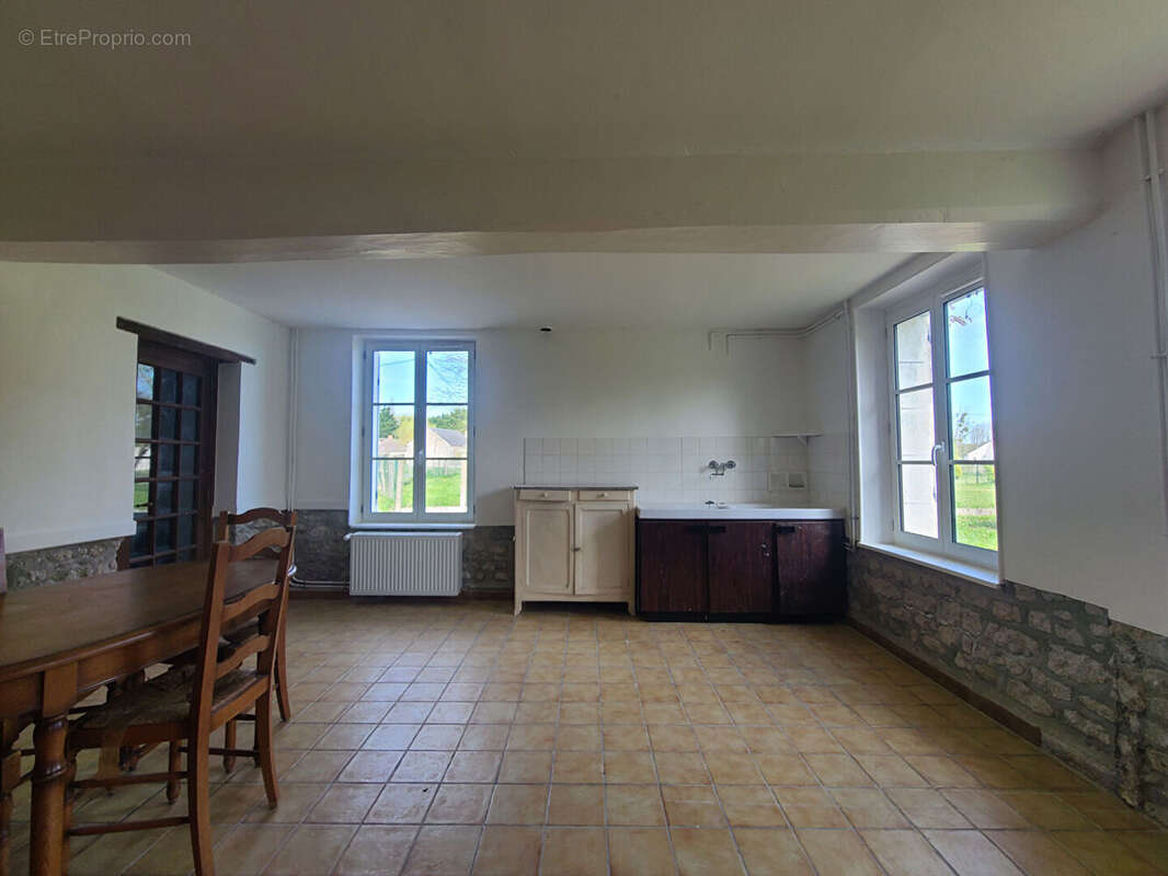 Maison à CHAMBON-LA-FORET