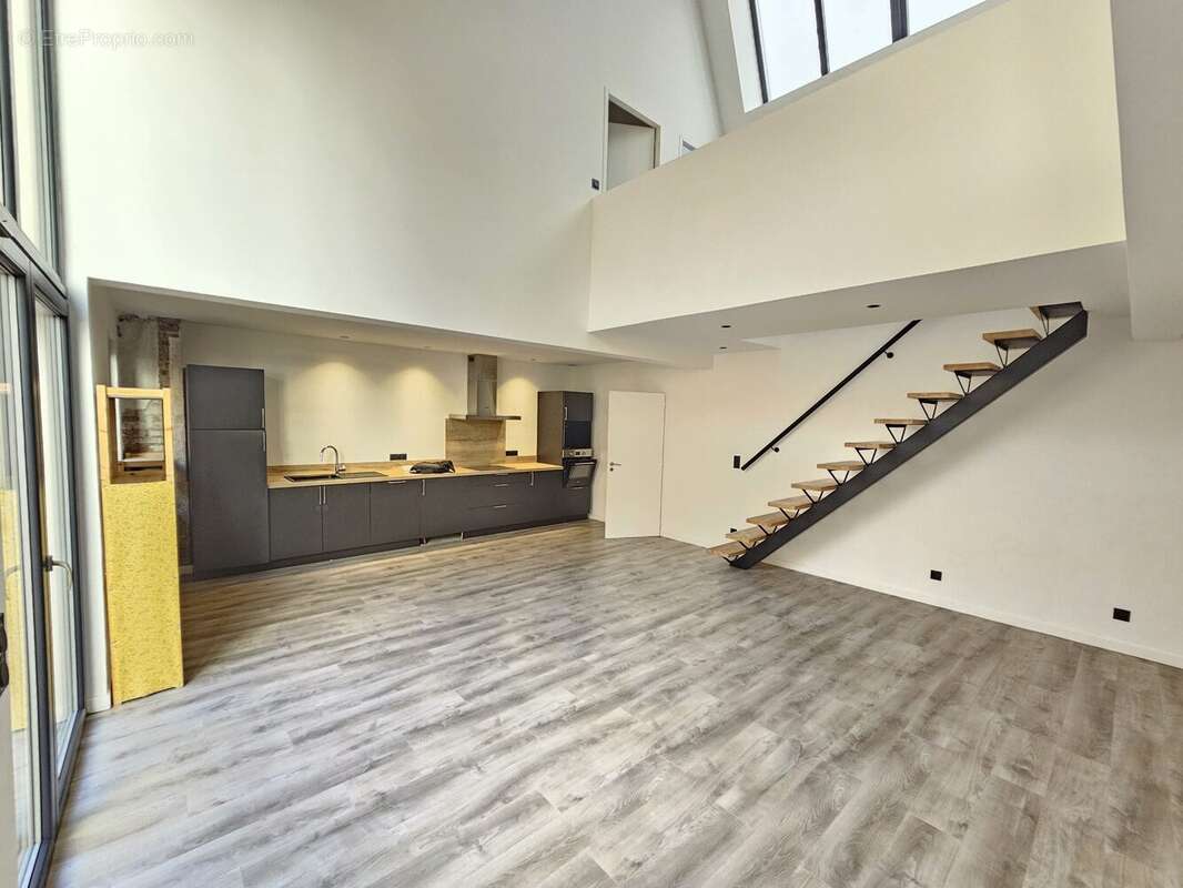 Appartement à SAINT-ETIENNE