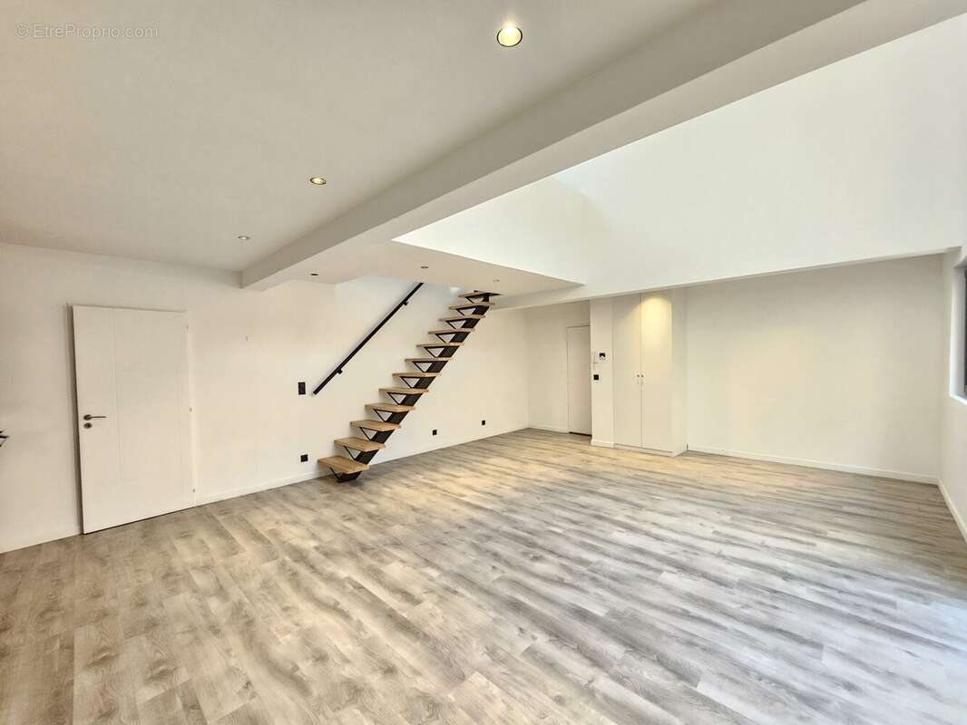 Appartement à SAINT-ETIENNE