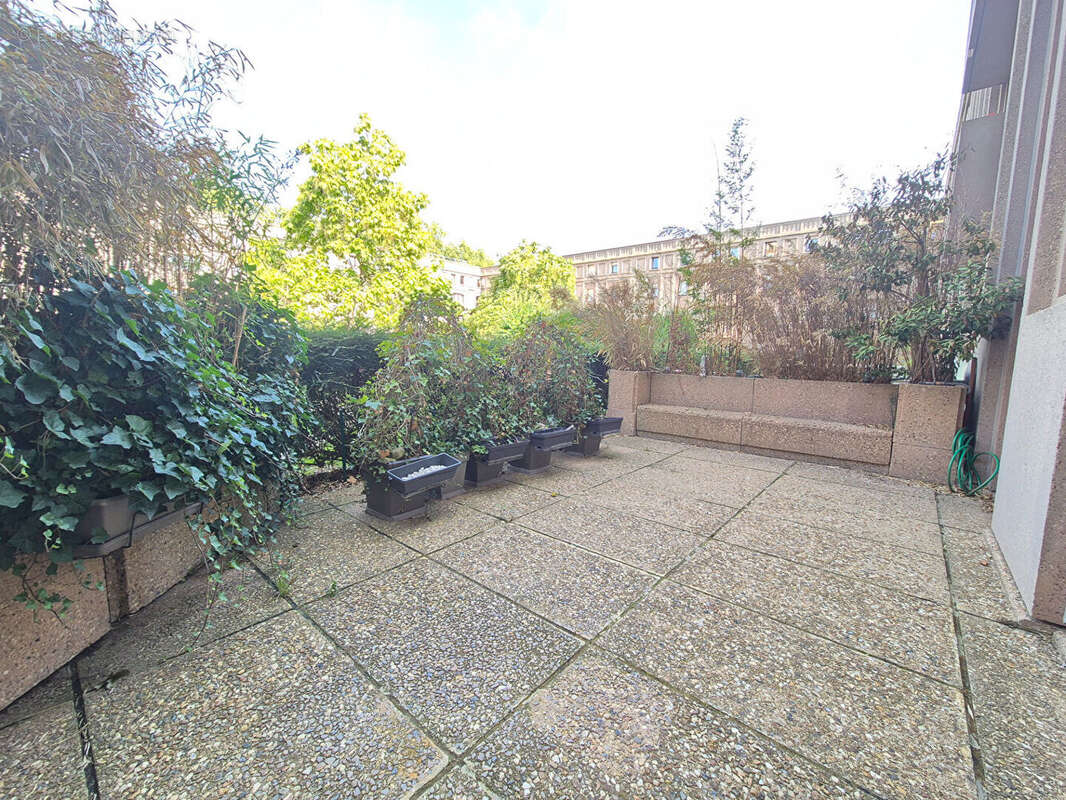 Appartement à MONTIGNY-LE-BRETONNEUX