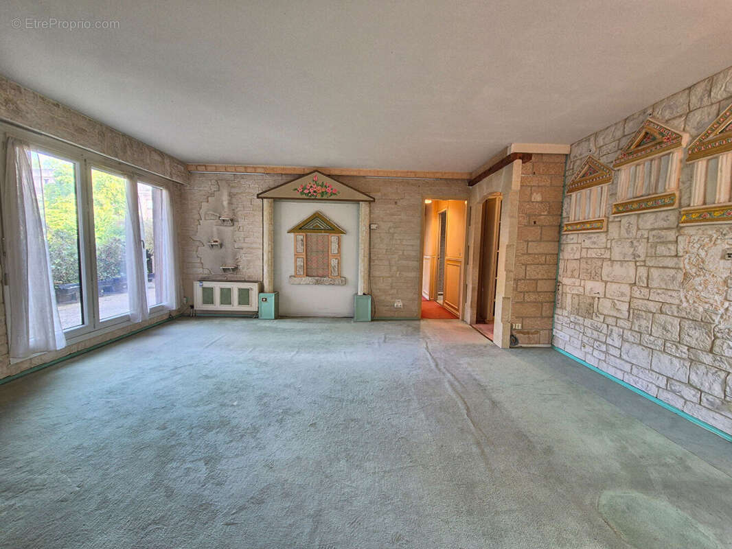 Appartement à MONTIGNY-LE-BRETONNEUX