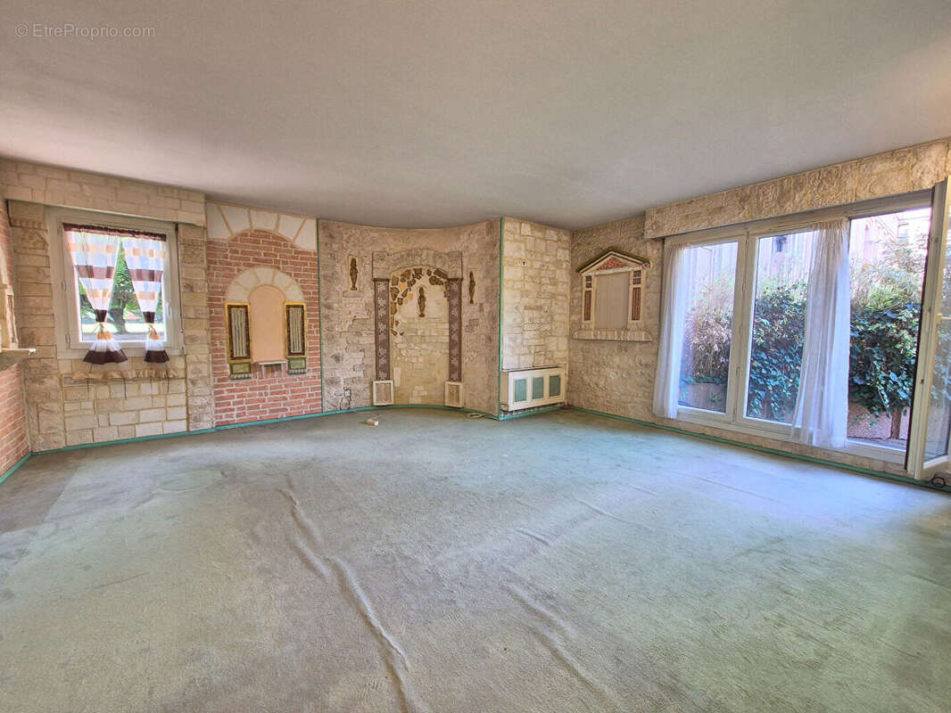 Appartement à MONTIGNY-LE-BRETONNEUX