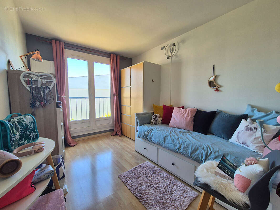 Appartement à MONTIGNY-LE-BRETONNEUX