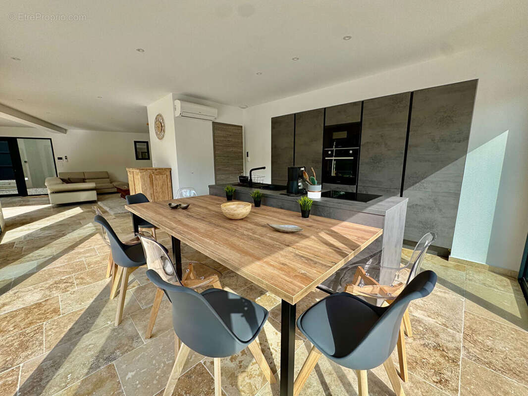 Maison à VAISON-LA-ROMAINE