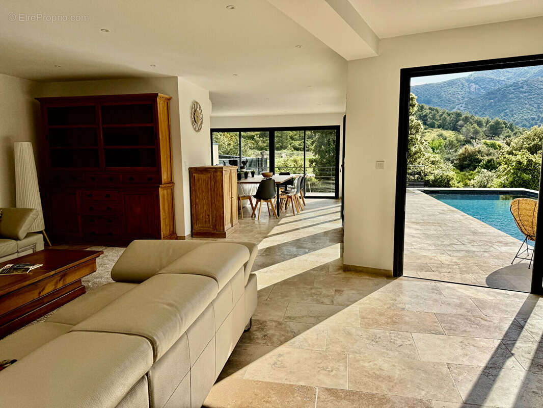 Maison à VAISON-LA-ROMAINE