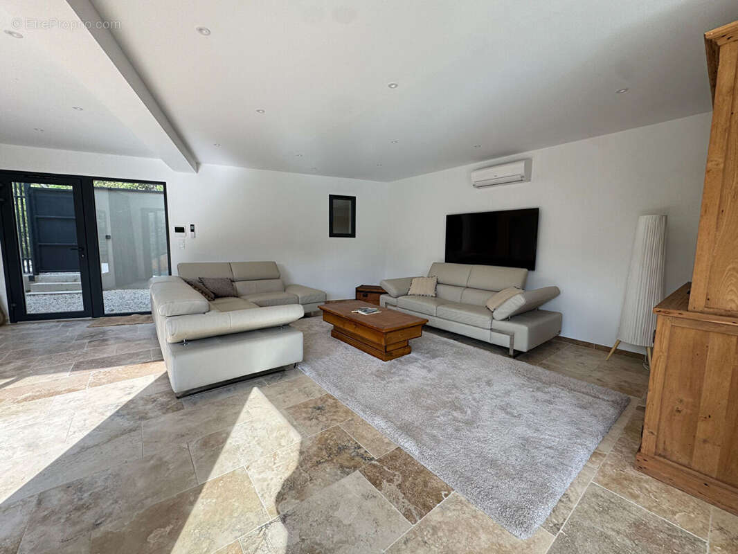 Maison à VAISON-LA-ROMAINE