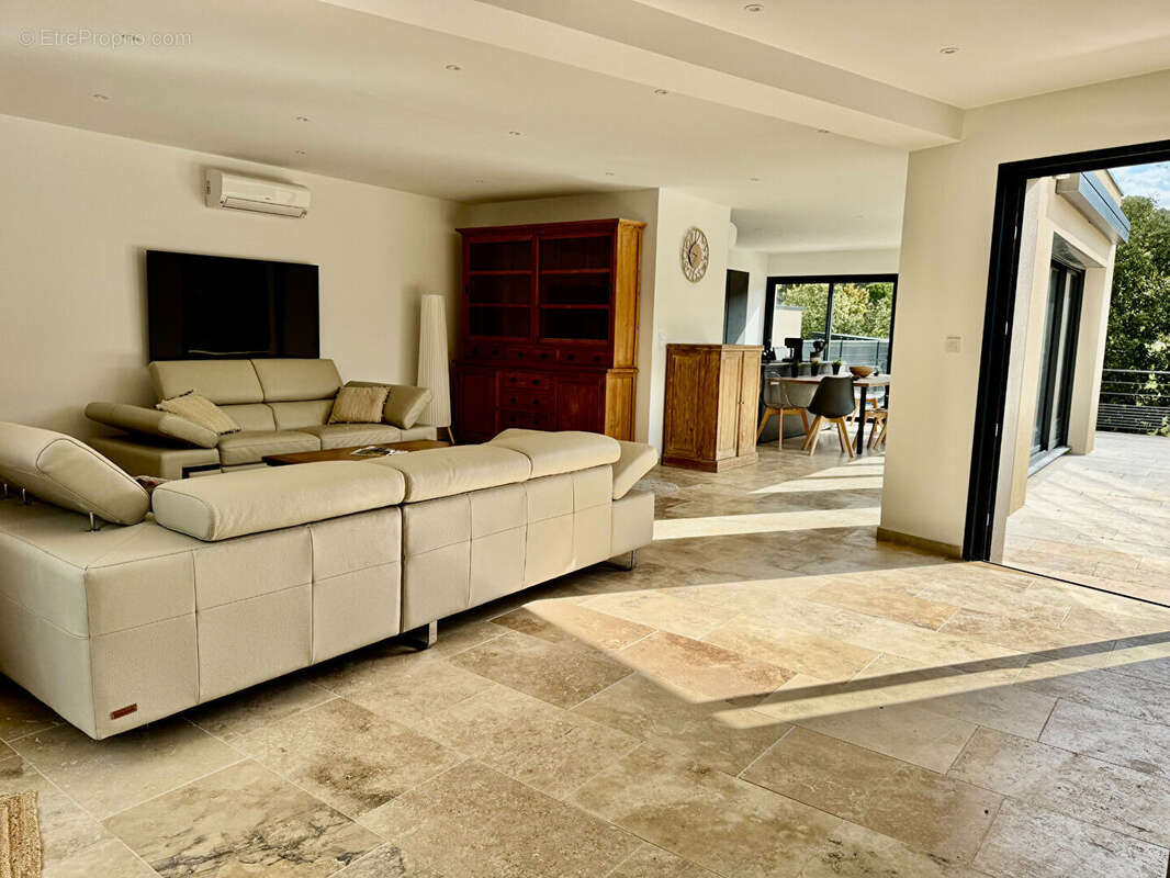 Maison à VAISON-LA-ROMAINE