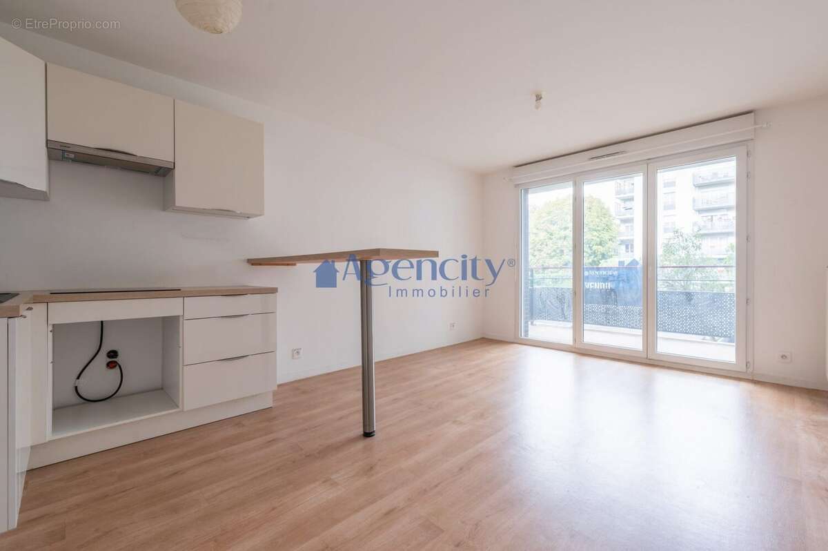 Appartement à LOGNES