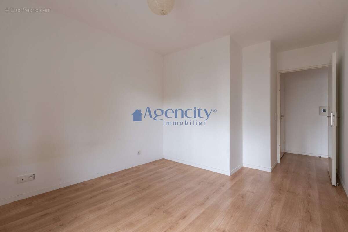 Appartement à LOGNES