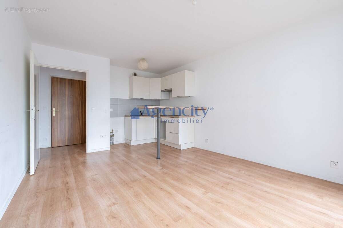 Appartement à LOGNES