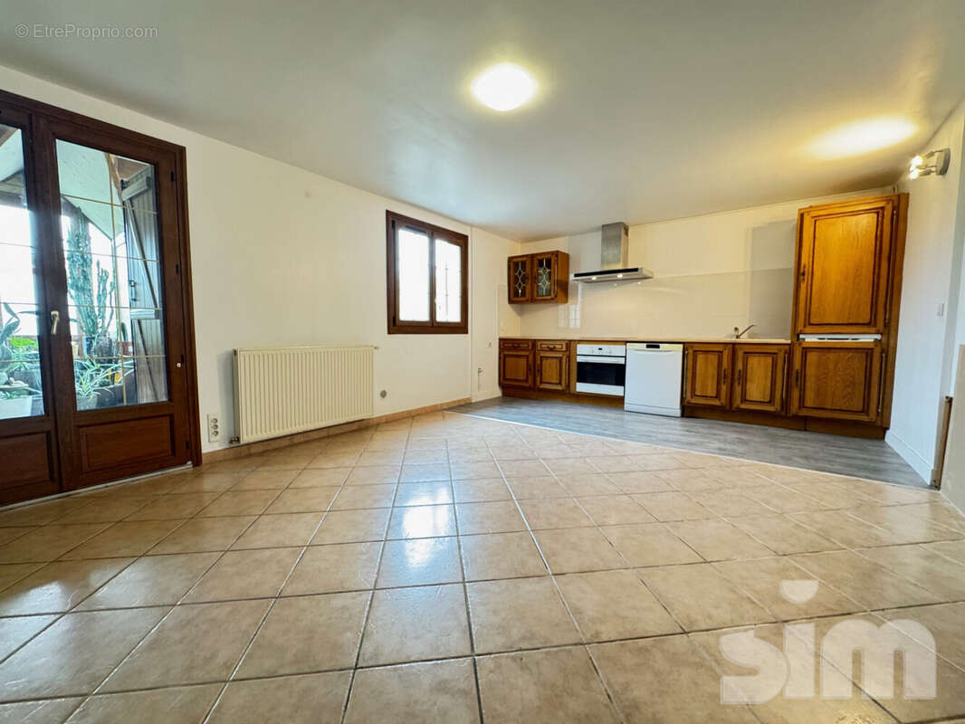 Appartement à BROU-SUR-CHANTEREINE