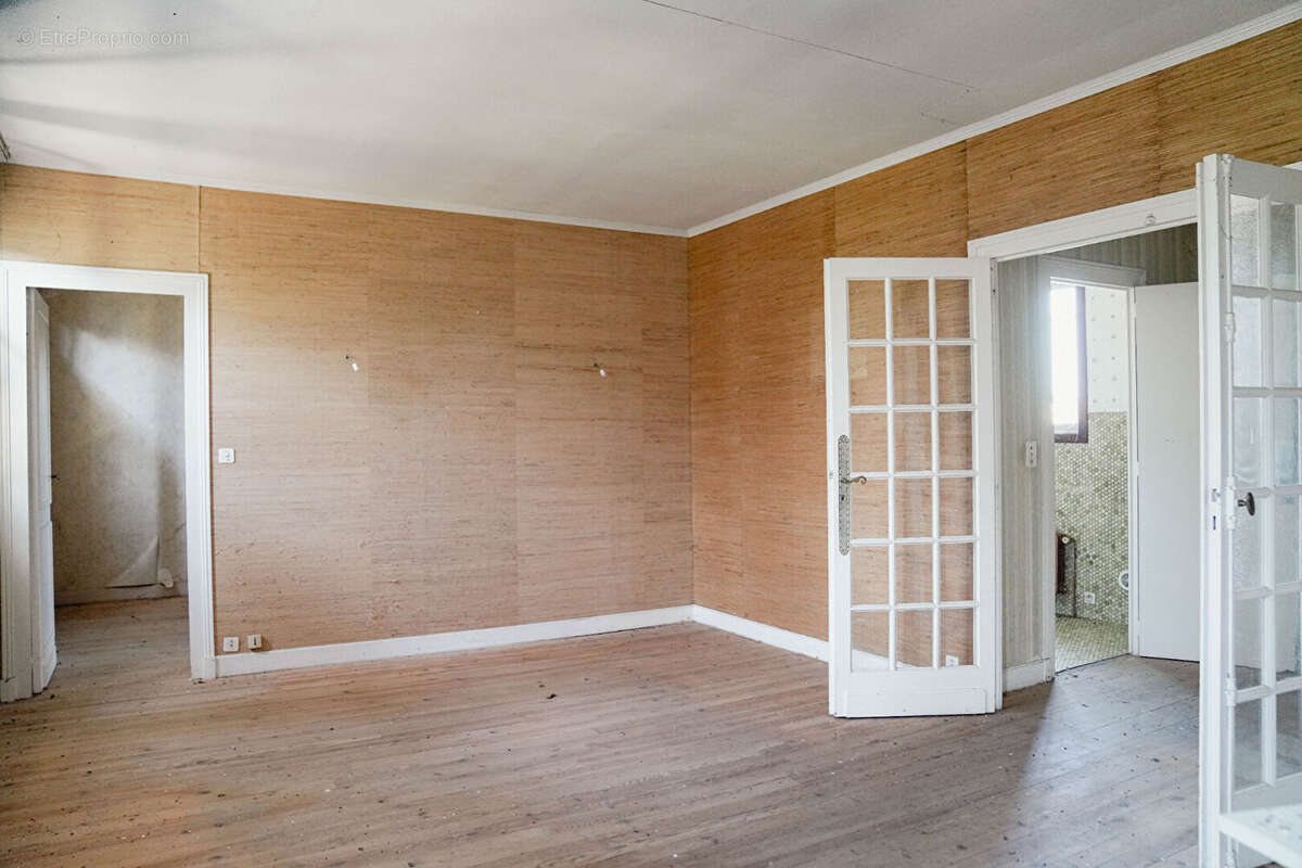 Terrain à SAINT-EMILION