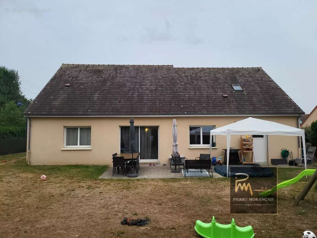 Maison à MONCE-EN-BELIN