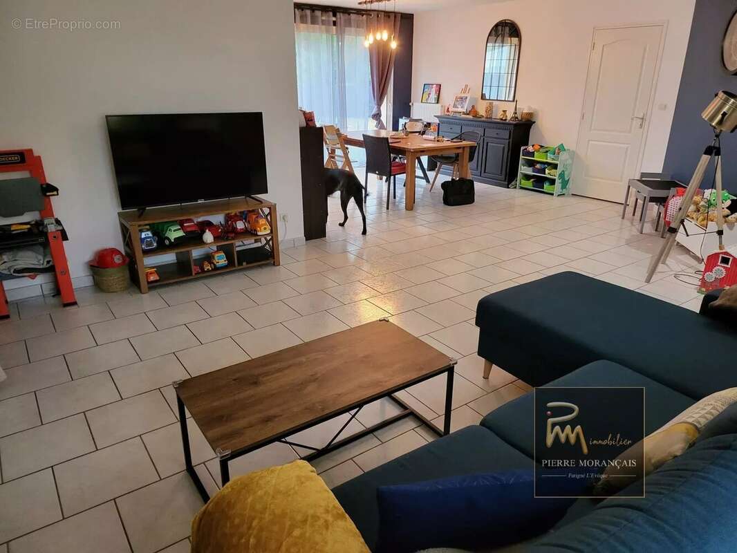 Maison à MONCE-EN-BELIN