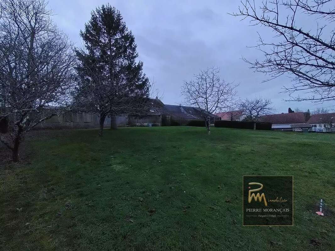 Terrain à PARIGNE-L&#039;EVEQUE