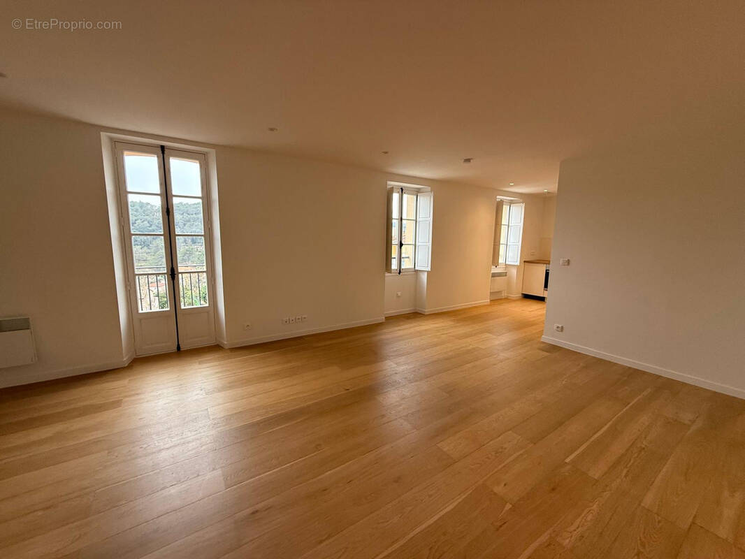 Appartement à LA COLLE-SUR-LOUP