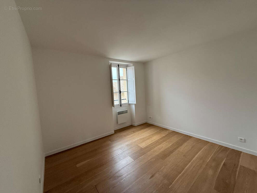 Appartement à LA COLLE-SUR-LOUP