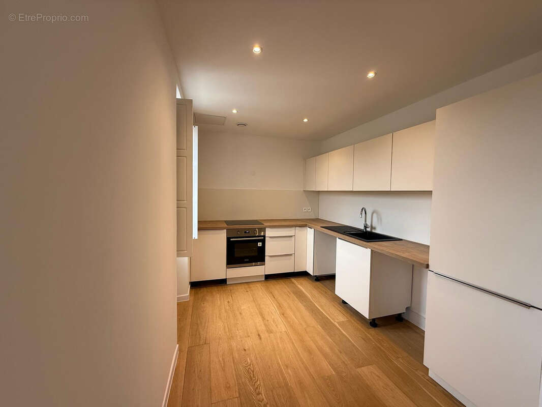 Appartement à LA COLLE-SUR-LOUP