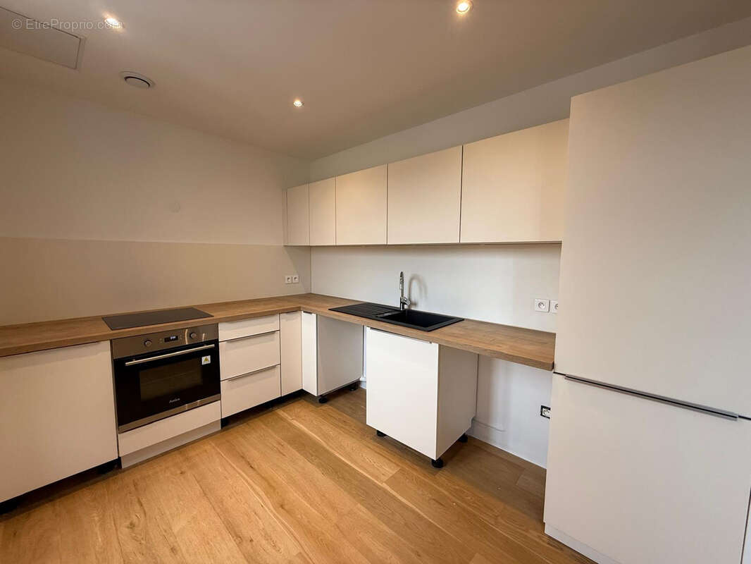 Appartement à LA COLLE-SUR-LOUP