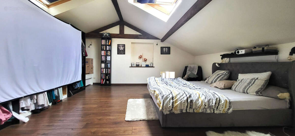 Appartement à ARS-SUR-MOSELLE